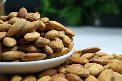 ���ʹ�͢�еĻ����ط� www.027eat.com