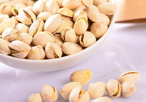 1粒开心果富含8种营养素 www.027eat.com