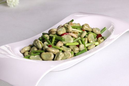 蚕豆半生不熟易中毒 小心食用危害的蚕豆症 www.027eat.com