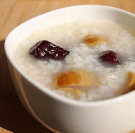 Ů�Գ������������ ӵ�к���ɫ www.027eat.com