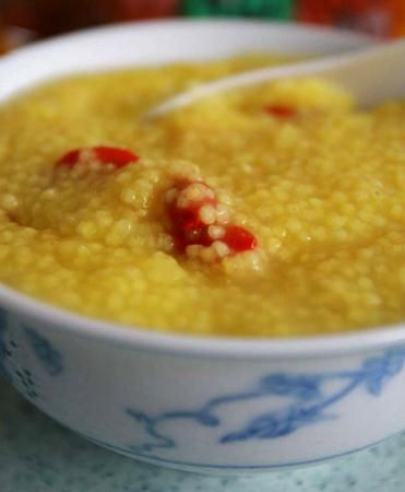 Ů�Գ������������ ӵ�к���ɫ www.027eat.com