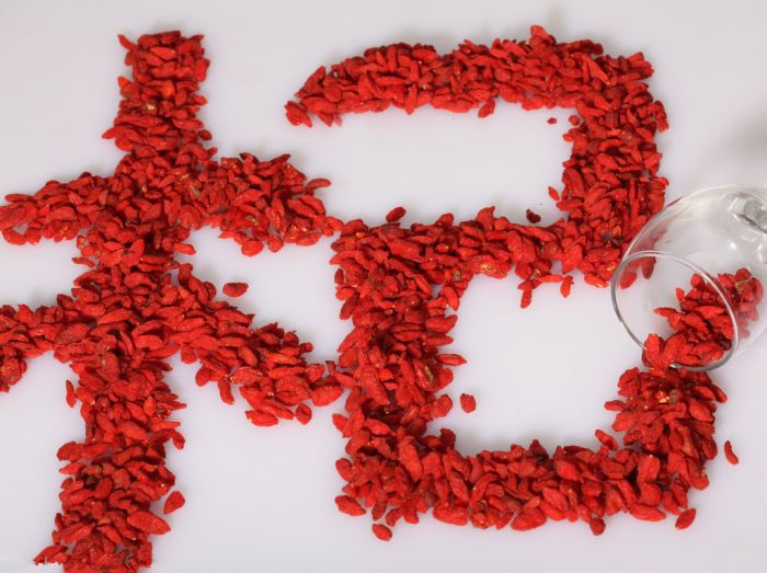 ��轵ĸ����� www.027eat.com