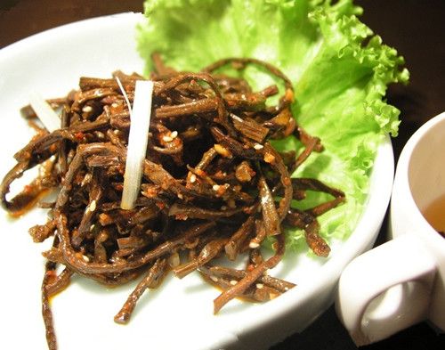 蕨菜养生功效 提神解腻清热活血 www.027eat.com