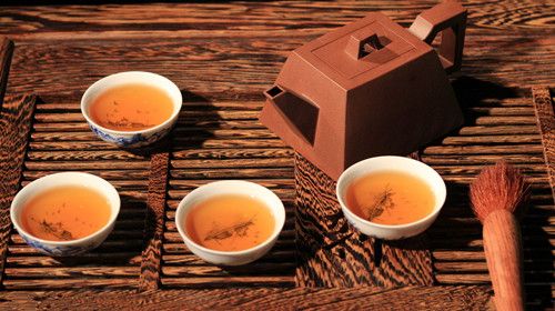 杜仲茶怎么喝:杜仲茶正确的喝法 www.027eat.com
