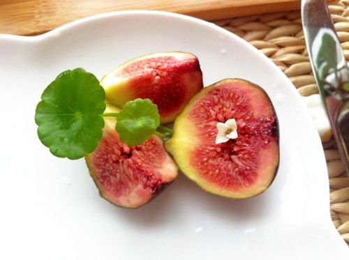 �̴��ߵ�ѡ���޻��� www.027eat.com