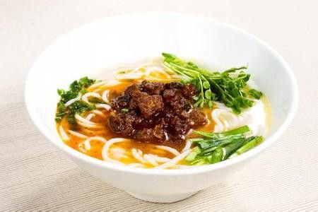 云南小吃焖肉米线 www.027eat.com