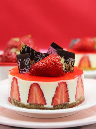 香草慕斯草莓巧克力蛋糕 www.027eat.com
