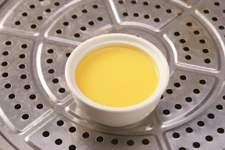 鸡蛋羹要怎么做才嫩滑平整呢? www.027eat.com