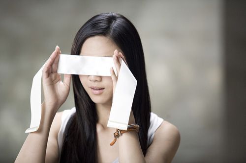 右眼皮跳是怎么回事 教你从眼皮跳看人体健康 www.027eat.com