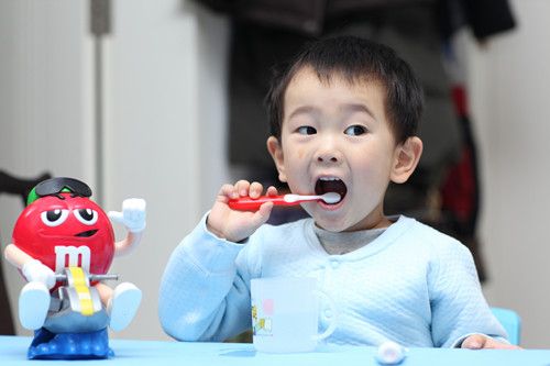 牙病可引发心血管疾病 医生教你如何呵护你的牙齿 www.027eat.com