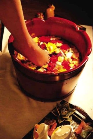 足浴泡脚有讲究在家保健要慎重 www.027eat.com