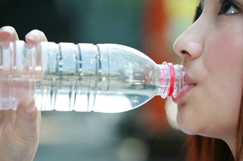 10��������ʿ ����Զ���ǽ��� www.027eat.com