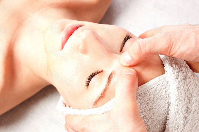 �۲�SPA��Ħ ���鴰��SPA���� www.027eat.com