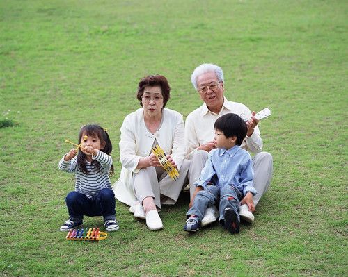 老年养生晨练的注意事项 www.027eat.com