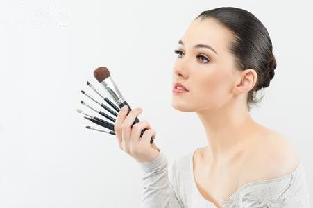 �߸���ױ����ǧ����� www.027eat.com