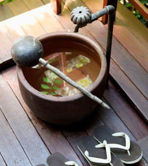 艾叶泡脚驱寒防病 对症足疗降火治感冒 www.027eat.com