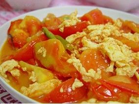 西红柿炒鸡蛋的营养价值高 www.027eat.com