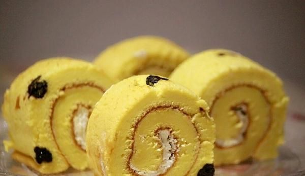 蓝莓奶油蛋卷的做法,如何做,蓝莓奶油蛋卷怎么做好吃详细步骤图解的做法