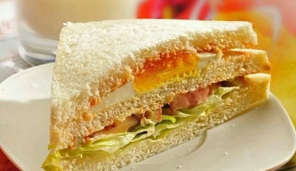 �򵥵������ε�����