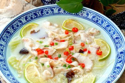 青柠酸汤鱼片的做法 青柠酸汤鱼片的做法
