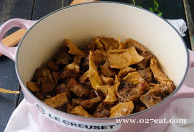 笋干焖排骨的做法 笋干焖排骨的做法