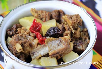 恰玛古焖羊排的做法 恰玛古焖羊排的做法