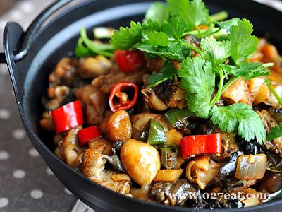 香辣牛蛙煲的做法 香辣牛蛙煲的做法