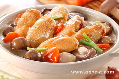 冬菇栗子炆鸡翼的做法 冬菇栗子炆鸡翼的做法
