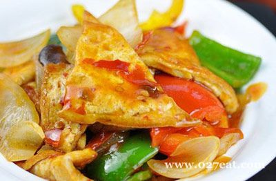 川味素炒豆腐的做法 川味素炒豆腐的做法