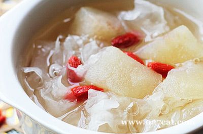 银耳甜梨汤的做法 银耳甜梨汤的做法