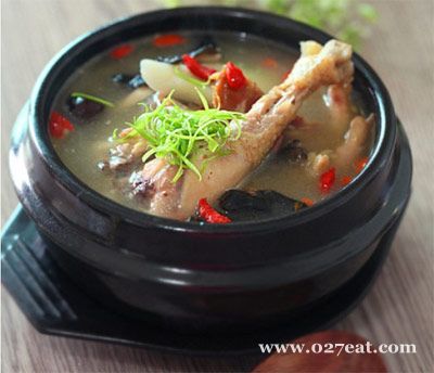 火腿炖鸡汤的做法 火腿炖鸡汤的做法