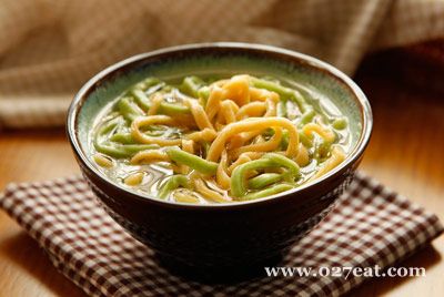 ��ɫ����������