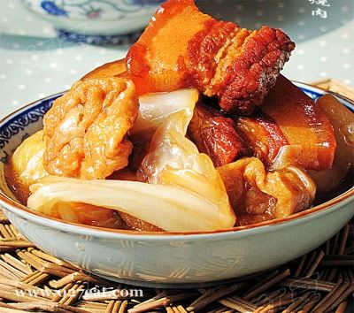白菜油豆腐炖肉的做法图片,如何做,白菜油豆腐炖肉怎么做好吃详细步骤的做法