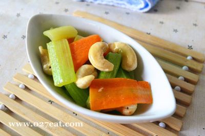 ���۳�����������