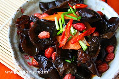 �ڴ׻�����ľ��������