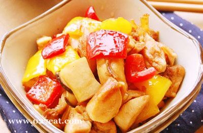 彩椒杏鲍菇炒鸡丁的做法 彩椒杏鲍菇炒鸡丁的做法