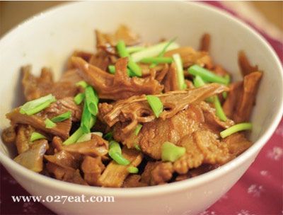 笋干焖花肉的做法 笋干焖花肉的做法