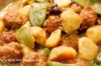 油豆角小土豆炖肉丸的做法 油豆角小土豆炖肉丸的做法