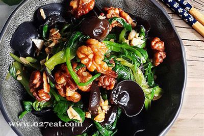 ����ľ��������ʵ�����