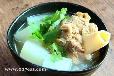 羊腿萝卜汤的做法 羊腿萝卜汤的做法