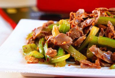 凉拌芹香鸡珍的做法 凉拌芹香鸡珍的做法