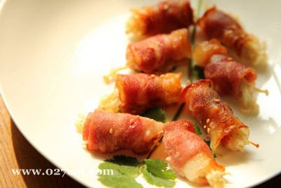 烤培根金针菇卷的做法 烤培根金针菇卷的做法