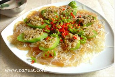 蒜茸粉丝蒸丝瓜的做法 蒜茸粉丝蒸丝瓜的做法