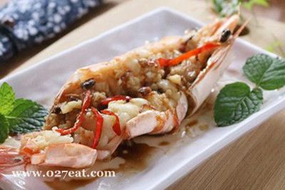 蒜蓉XO酱蒸大虾的做法 蒜蓉XO酱蒸大虾的做法