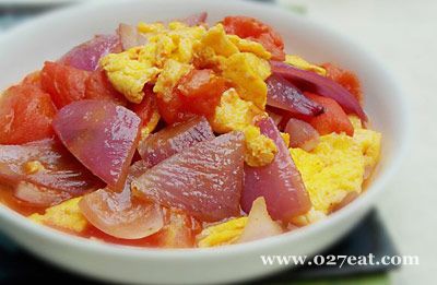 洋葱炒西红柿的做法 洋葱炒西红柿的做法