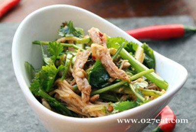 私房拌手撕牛肉的做法 私房拌手撕牛肉的做法