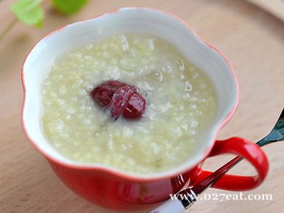 小米红枣燕窝粥的做法 小米红枣燕窝粥的做法