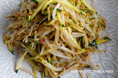 绿豆芽拌瓜丝的做法 绿豆芽拌瓜丝的做法