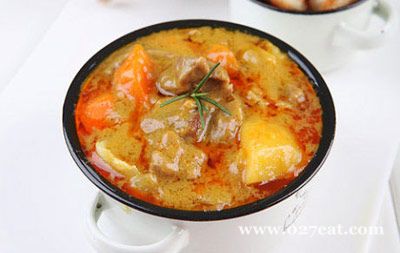 咖喱羊肉配香煎馒头片的做法 咖喱羊肉配香煎馒头片的做法