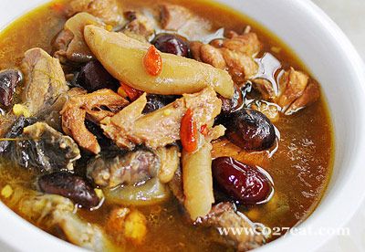 柴鸡焖野生甲鱼的做法 柴鸡焖野生甲鱼的做法